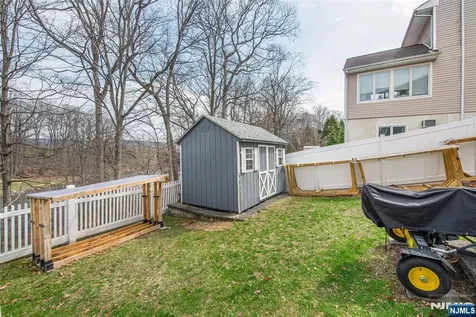 104 W Lionshead Drive Wayne NJ 07470
