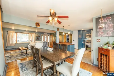 104 W Lionshead Drive Wayne NJ 07470