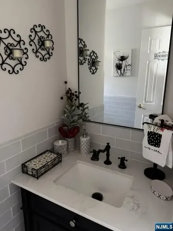 43 Busteed Drive Midland Park NJ 07432