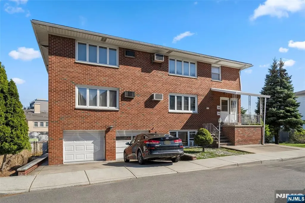 452 Commercial Avenue Cliffside Park NJ 07010