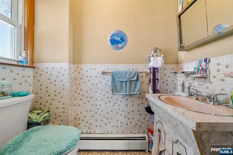 452 Commercial Avenue Cliffside Park NJ 07010