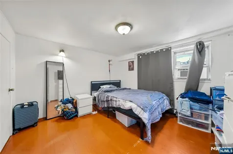 452 Commercial Avenue Cliffside Park NJ 07010