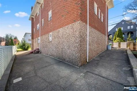 452 Commercial Avenue Cliffside Park NJ 07010