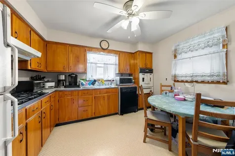 452 Commercial Avenue Cliffside Park NJ 07010