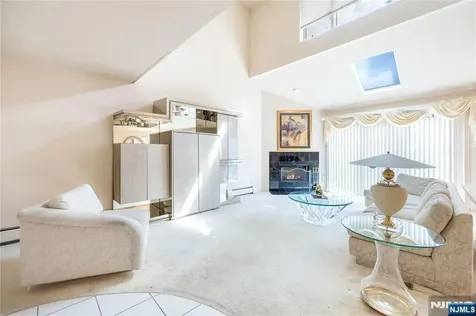 856 Hemlock Court Norwood NJ 07648