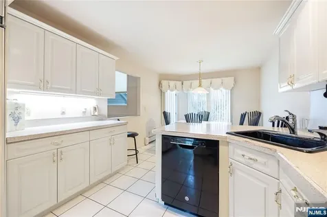 856 Hemlock Court Norwood NJ 07648