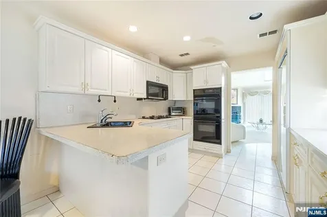 856 Hemlock Court Norwood NJ 07648