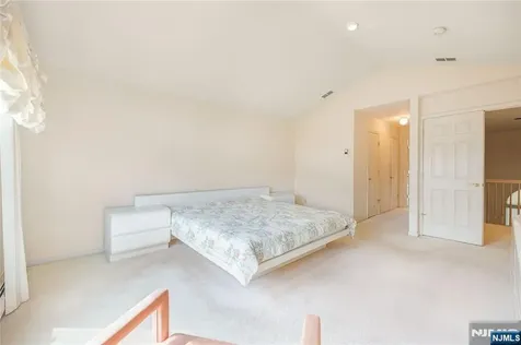 856 Hemlock Court Norwood NJ 07648