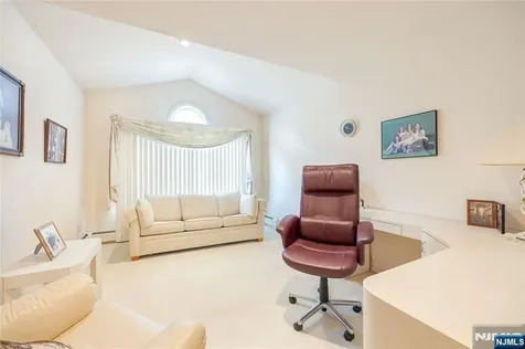 856 Hemlock Court Norwood NJ 07648