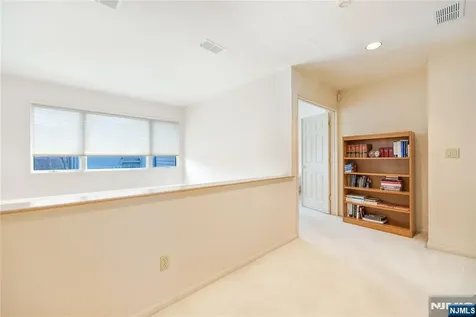 856 Hemlock Court Norwood NJ 07648