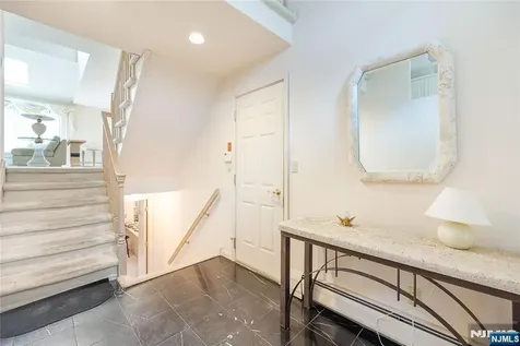 856 Hemlock Court Norwood NJ 07648
