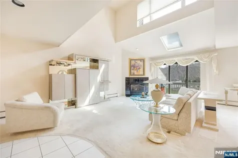 856 Hemlock Court Norwood NJ 07648