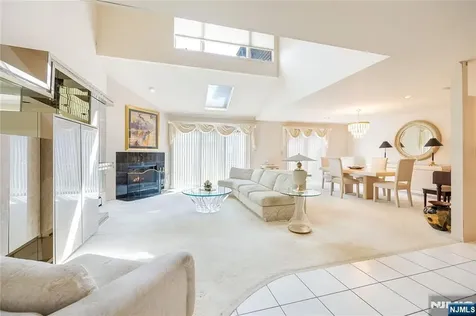856 Hemlock Court Norwood NJ 07648
