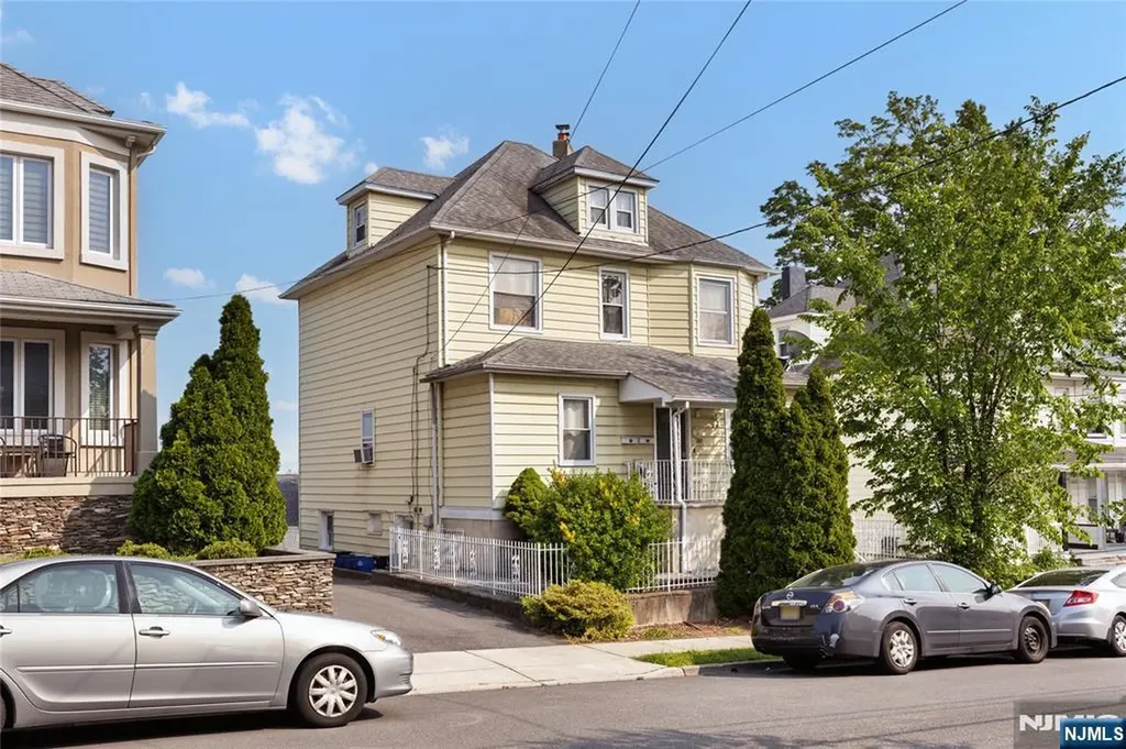94 Prospect Terrace East Rutherford NJ 07073