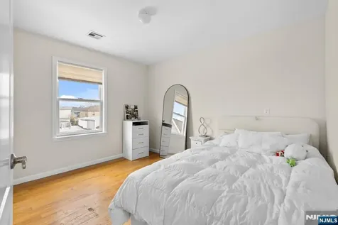 46 Barbara Street Newark NJ 07105
