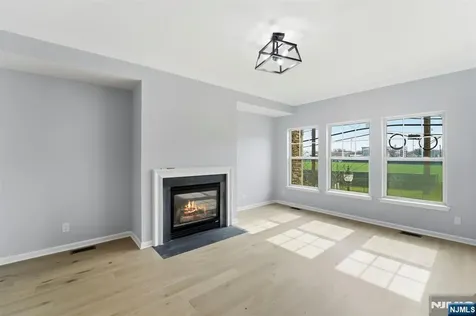 704 Green Lane Union NJ 07083
