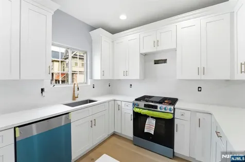 704 Green Lane Union NJ 07083