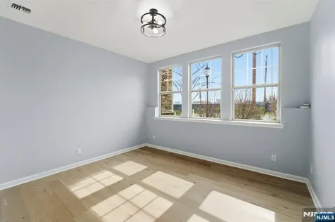 704 Green Lane Union NJ 07083