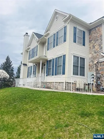34 Winding Woodland Park NJ 07424