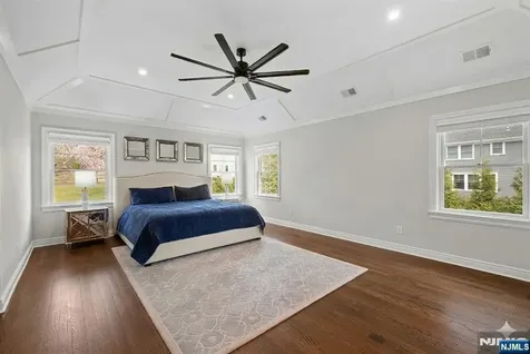 20 Ravine Avenue Wyckoff NJ 07481