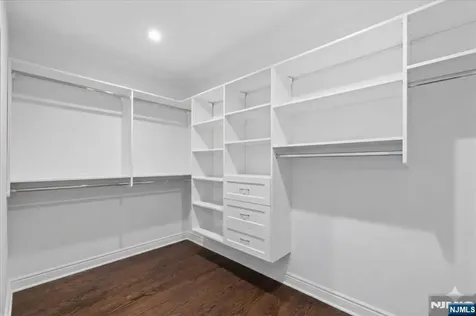 20 Ravine Avenue Wyckoff NJ 07481