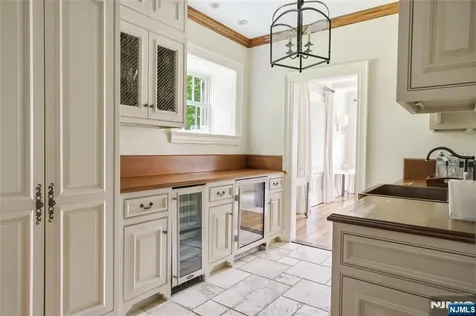 123 Highland Avenue Millburn NJ 07078