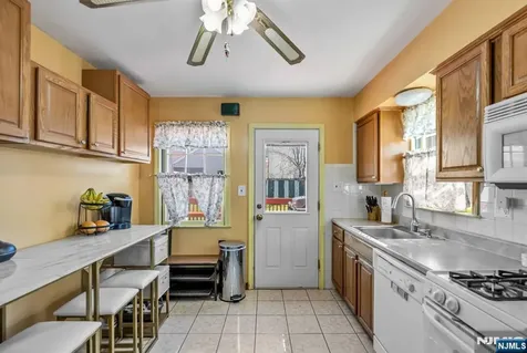 28 William Street Rochelle Park NJ 07662