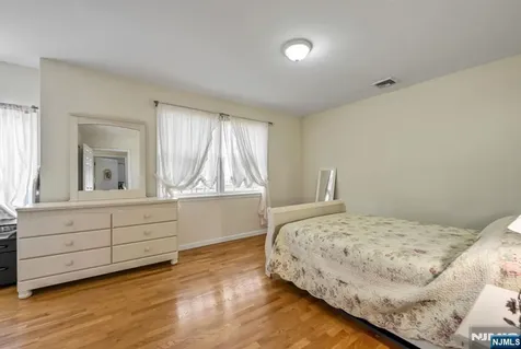 28 William Street Rochelle Park NJ 07662
