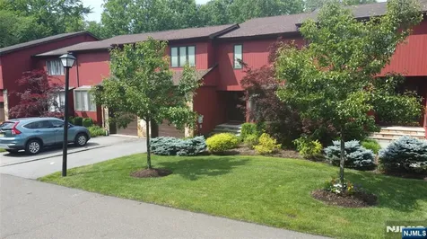 220 Butternut Drive Wayne NJ 07470