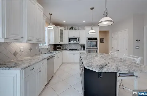 4 Reiher Court West Caldwell NJ 07006