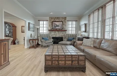 4 Reiher Court West Caldwell NJ 07006