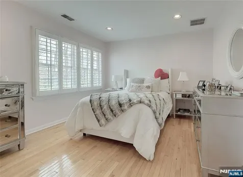 4 Reiher Court West Caldwell NJ 07006