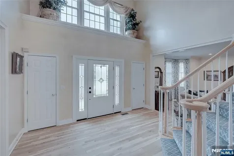 4 Reiher Court West Caldwell NJ 07006