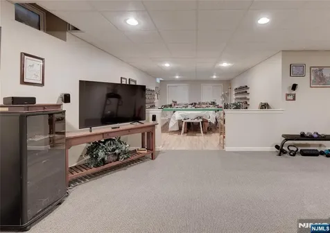 4 Reiher Court West Caldwell NJ 07006