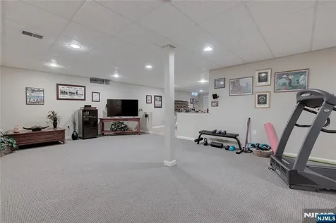 4 Reiher Court West Caldwell NJ 07006
