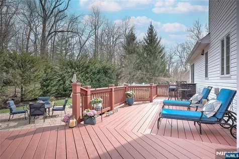 4 Reiher Court West Caldwell NJ 07006