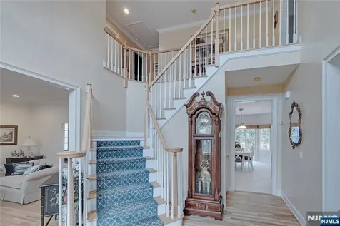 4 Reiher Court West Caldwell NJ 07006