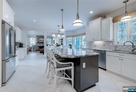 4 Reiher Court West Caldwell NJ 07006