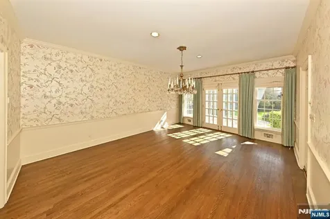 43 Twin Brooks Road Saddle River NJ 07458