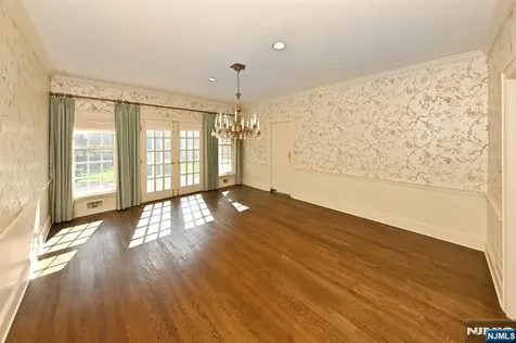 43 Twin Brooks Road Saddle River NJ 07458