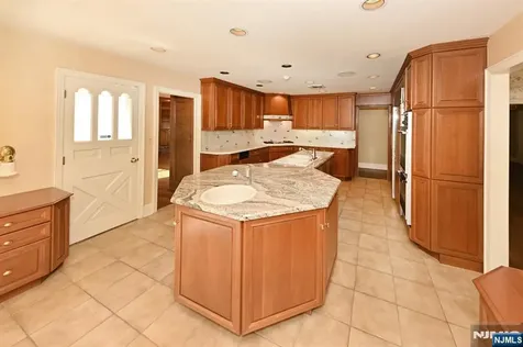 43 Twin Brooks Road Saddle River NJ 07458
