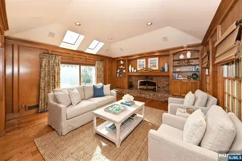 43 Twin Brooks Road Saddle River NJ 07458