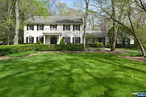 43 Twin Brooks Road Saddle River NJ 07458