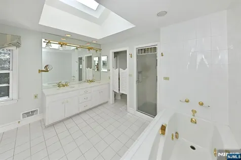 43 Twin Brooks Road Saddle River NJ 07458