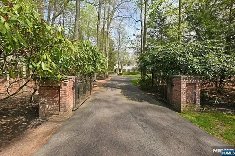 43 Twin Brooks Road Saddle River NJ 07458
