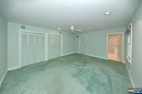 43 Twin Brooks Road Saddle River NJ 07458