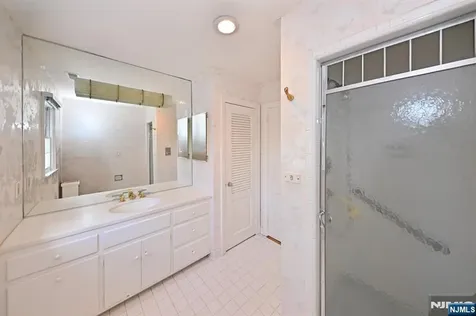 43 Twin Brooks Road Saddle River NJ 07458