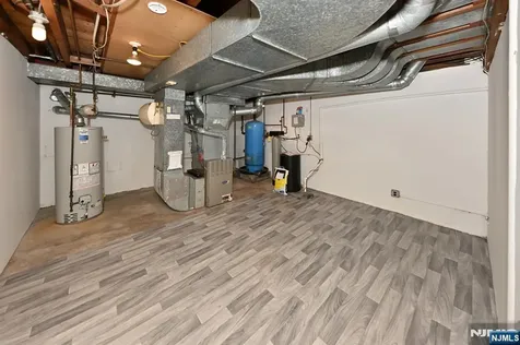 43 Twin Brooks Road Saddle River NJ 07458