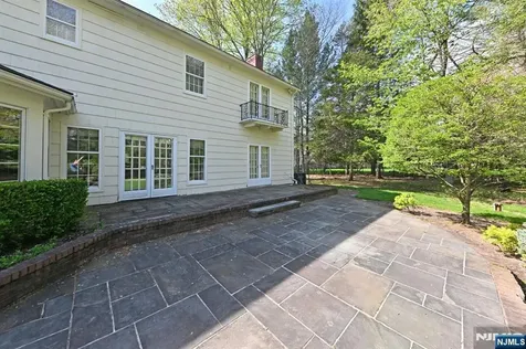 43 Twin Brooks Road Saddle River NJ 07458