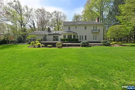 43 Twin Brooks Road Saddle River NJ 07458